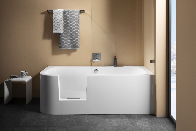 HYBRID SHOWER-BATHTUBS TO MAXIMISE SPACE IN THE BATHROOM